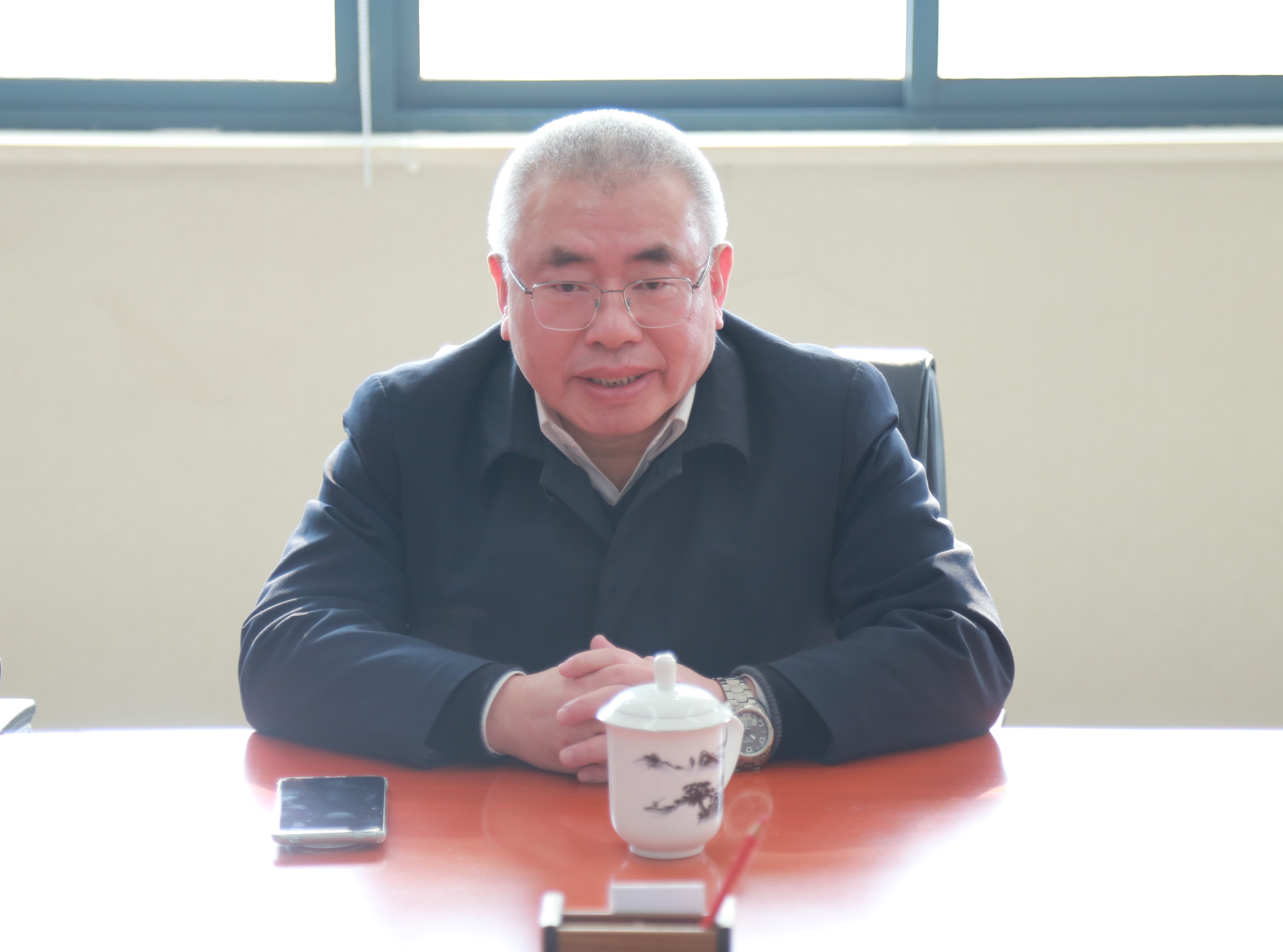 集團(tuán)公司黨委書記、董事長、總經(jīng)理?xiàng)畎矅鞴ぷ髦笇?dǎo).JPG